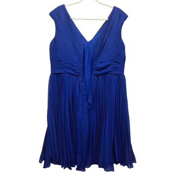 JJ House Blue Pleated Dress with Embellished Waist - Picture 4 of 10